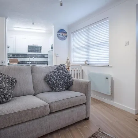 Castle Cove - 1 Bedroom Apartment - Tenby Exterior photo